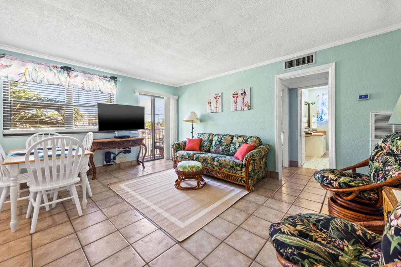 סיינט פיט ביץ' Majestic Beach Condo In Beachfront Resort In St Pete Beach מראה חיצוני תמונה
