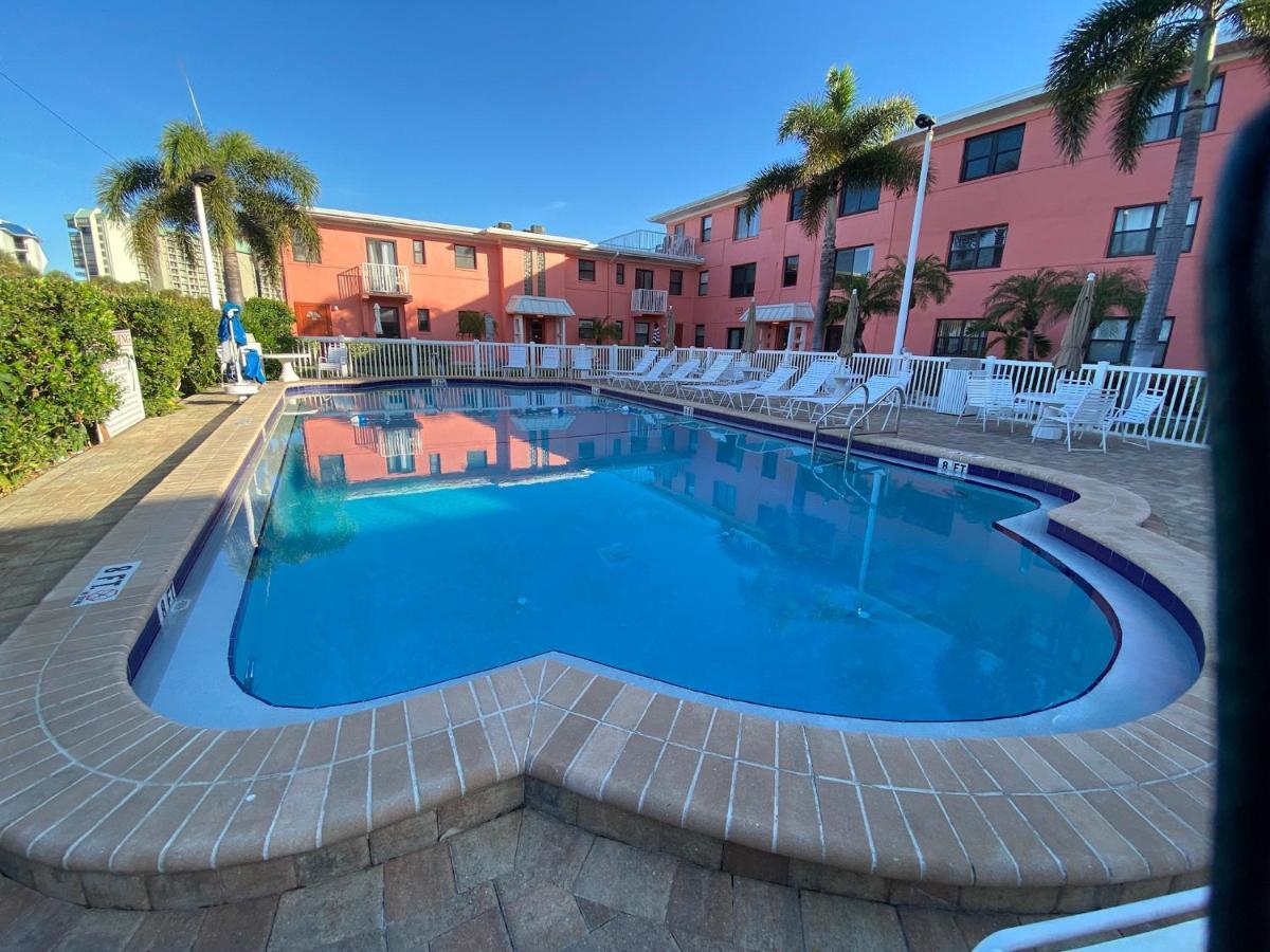 סיינט פיט ביץ' Majestic Beach Condo In Beachfront Resort In St Pete Beach מראה חיצוני תמונה