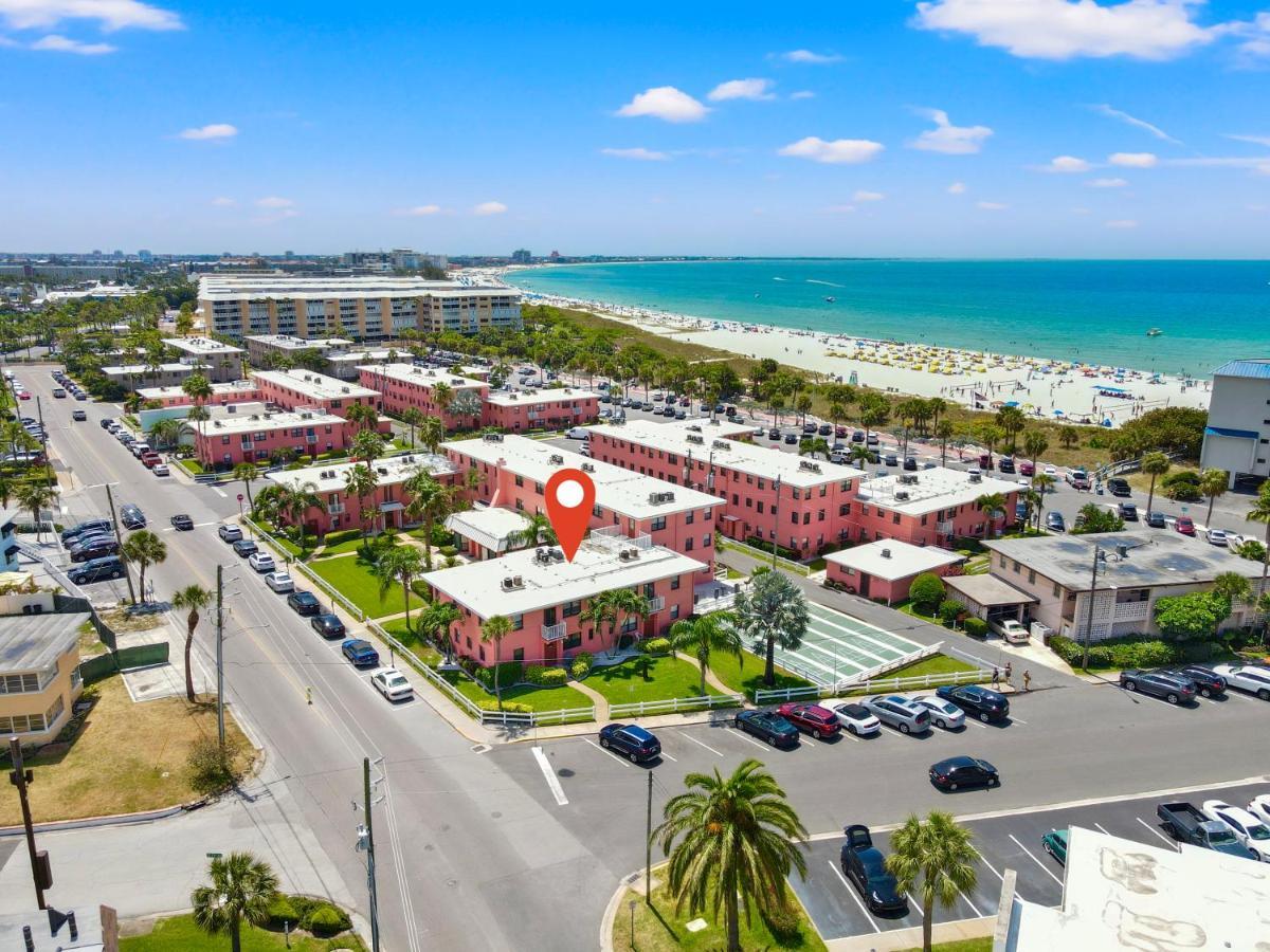סיינט פיט ביץ' Majestic Beach Condo In Beachfront Resort In St Pete Beach מראה חיצוני תמונה