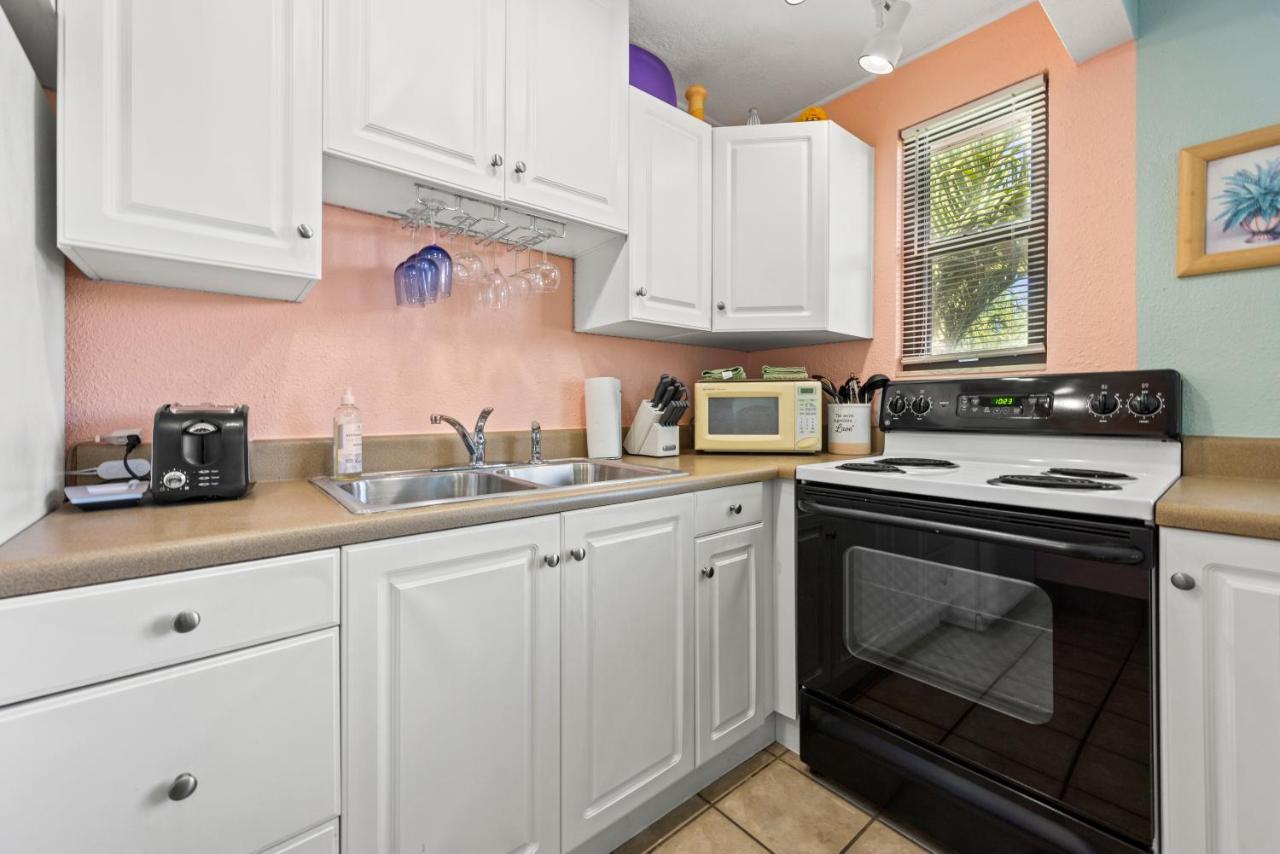 סיינט פיט ביץ' Majestic Beach Condo In Beachfront Resort In St Pete Beach מראה חיצוני תמונה